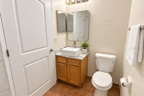 Condo in Orlando, Florida, 3 bedrooms  № 2379645 - photo 20
