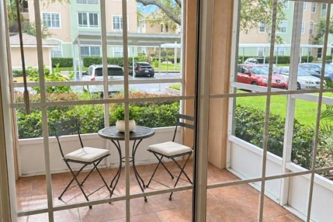 Condo in Orlando, Florida, 3 bedrooms  № 2379645 - photo 17