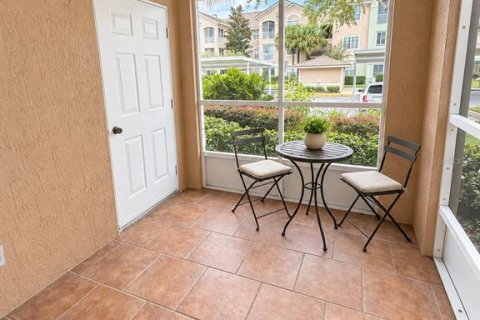 Condo in Orlando, Florida, 3 bedrooms  № 2379645 - photo 18