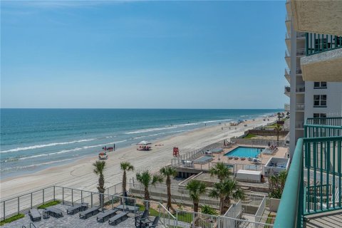 Copropriété à vendre à Daytona Beach Shores, Floride: 3 chambres, 175.03 m2 № 2324389 - photo 19