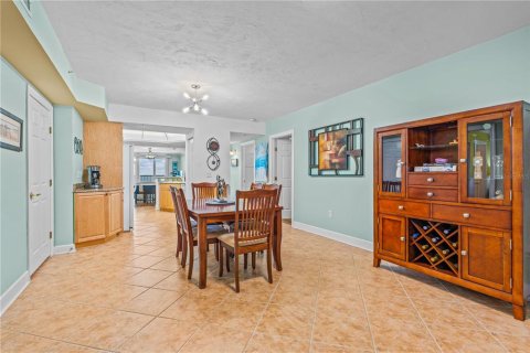 Copropriété à vendre à Daytona Beach Shores, Floride: 3 chambres, 175.03 m2 № 2324389 - photo 4