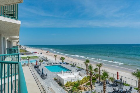 Copropriété à vendre à Daytona Beach Shores, Floride: 3 chambres, 175.03 m2 № 2324389 - photo 24