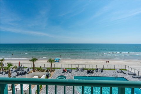 Copropriété à vendre à Daytona Beach Shores, Floride: 3 chambres, 175.03 m2 № 2324389 - photo 17