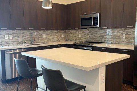 Снять в аренду кондоминиум в Дорал, Флорида 4 спальни, 140.19м2, № 2038354 - фото 28