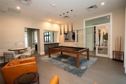 Снять в аренду кондоминиум в Дорал, Флорида 4 спальни, 140.19м2, № 2038354 - фото 3