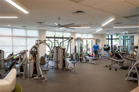 Снять в аренду кондоминиум в Дорал, Флорида 4 спальни, 140.19м2, № 2038354 - фото 8