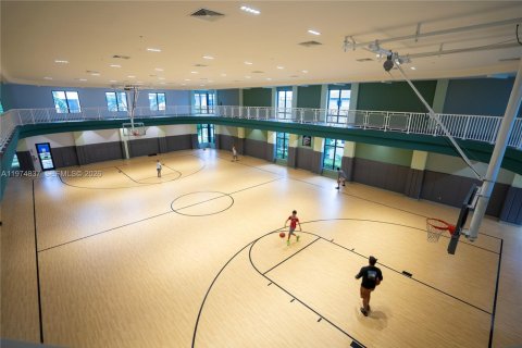 Снять в аренду кондоминиум в Дорал, Флорида 4 спальни, 140.19м2, № 2038354 - фото 10