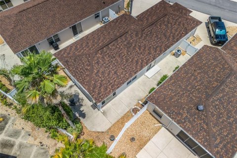 House in The Villages, Florida 2 bedrooms, 111.11 sq.m. № 2202464 - photo 26
