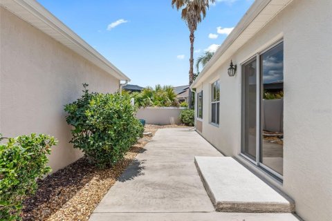 House in The Villages, Florida 2 bedrooms, 111.11 sq.m. № 2202464 - photo 24