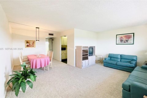 Copropriété à vendre à Pembroke Pines, Floride: 1 chambre, 75.34 m2 № 1989540 - photo 5