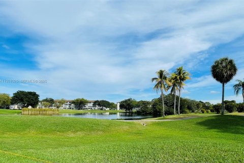 Copropriété à vendre à Pembroke Pines, Floride: 1 chambre, 75.34 m2 № 1989540 - photo 4