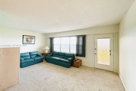 Copropriété à vendre à Pembroke Pines, Floride: 1 chambre, 75.34 m2 № 1989540 - photo 7