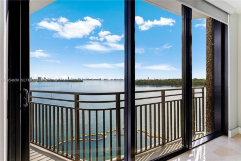 Copropriété à louer à Miami, Floride: 3 chambres, 274.71 m2 № 2010920 - photo 23