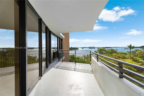 Copropriété à louer à Miami, Floride: 3 chambres, 274.71 m2 № 2010920 - photo 27