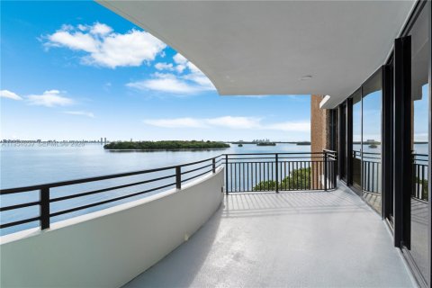 Copropriété à louer à Miami, Floride: 3 chambres, 274.71 m2 № 2010920 - photo 29