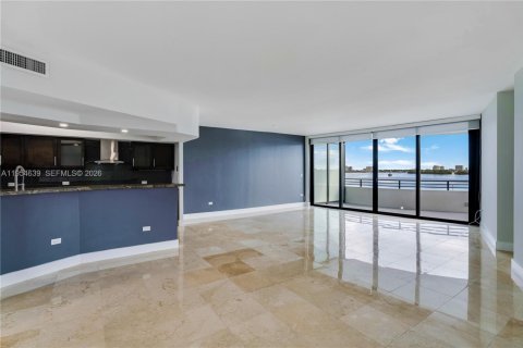 Copropriété à louer à Miami, Floride: 3 chambres, 274.71 m2 № 2010920 - photo 6
