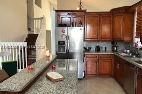 Villa ou maison à louer à Pembroke Pines, Floride: 4 chambres, 254.55 m2 № 1986472 - photo 23