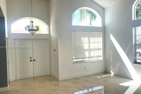 Villa ou maison à louer à Pembroke Pines, Floride: 4 chambres, 254.55 m2 № 1986472 - photo 9