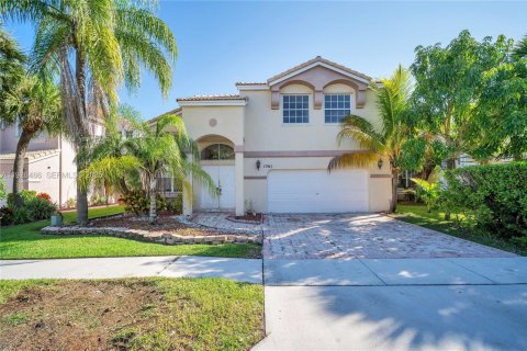 Villa ou maison à louer à Pembroke Pines, Floride: 4 chambres, 254.55 m2 № 1986472 - photo 3