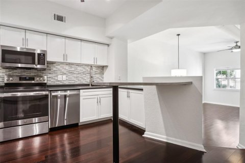 Condominio en venta en Tampa, Florida, 1 dormitorio, 73.3 m2 № 1323470 - foto 7