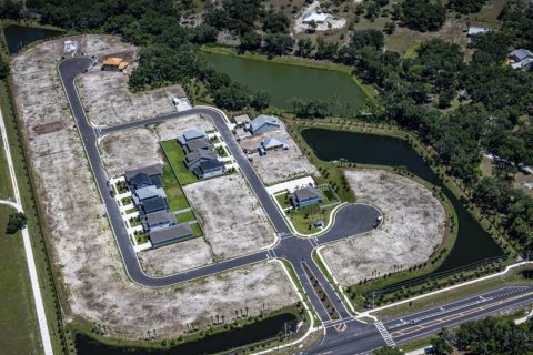 House in Bradenton, Florida 4 bedrooms, 261.52 sq.m. № 2150291 - photo 19
