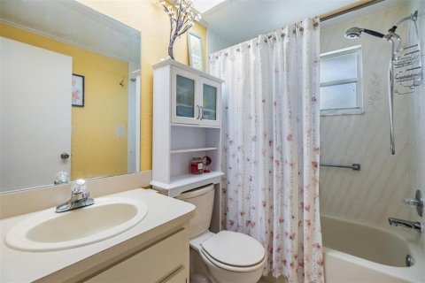 Casa en venta en Spring Hill, Florida, 4 dormitorios, 183.02 m2 № 1690142 - foto 21
