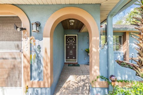 Casa en venta en Spring Hill, Florida, 4 dormitorios, 183.02 m2 № 1690142 - foto 2