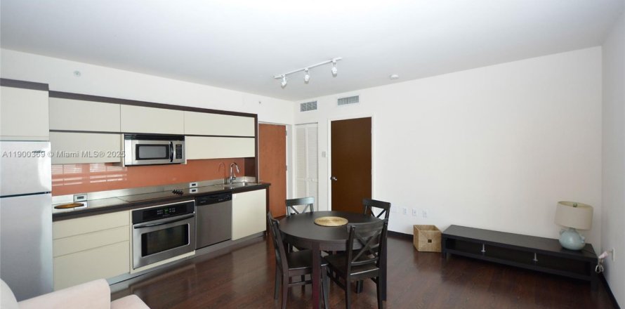 Condo à Miami Beach, Floride, 1 chambre  № 2146410