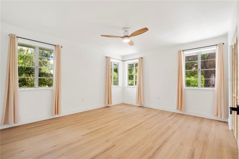 House in Bradenton, Florida 2 bedrooms, 128.76 sq.m. № 2099240 - photo 3