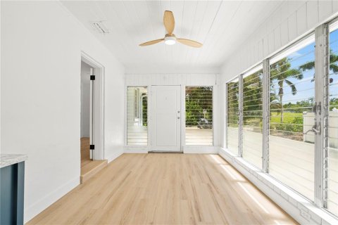 House in Bradenton, Florida 2 bedrooms, 128.76 sq.m. № 2099240 - photo 16