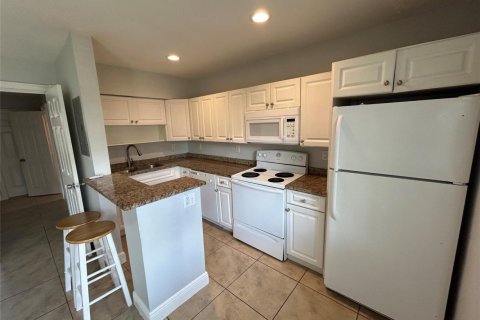 Apartment in Fort Lauderdale, Florida 1 bedroom, 490.15 sq.m. № 2173803 - photo 2