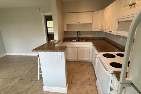 Apartment in Fort Lauderdale, Florida 1 bedroom, 490.15 sq.m. № 2173803 - photo 4