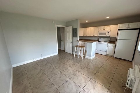 Apartment in Fort Lauderdale, Florida 1 bedroom, 490.15 sq.m. № 2173803