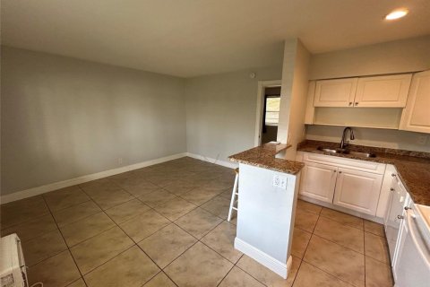 Apartment in Fort Lauderdale, Florida 1 bedroom, 490.15 sq.m. № 2173803 - photo 5