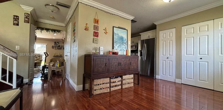 Adosado en Sunrise, Florida 3 dormitorios, 174.28 m2 № 2011795