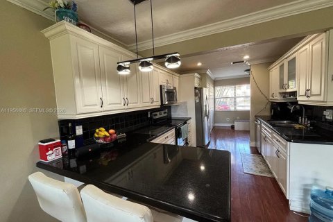 Adosado en alquiler en Sunrise, Florida, 3 dormitorios, 174.28 m2 № 2011795 - foto 6