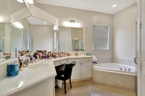 House in Parkland, Florida 5 bedrooms, 248.05 sq.m. № 1047993 - photo 1