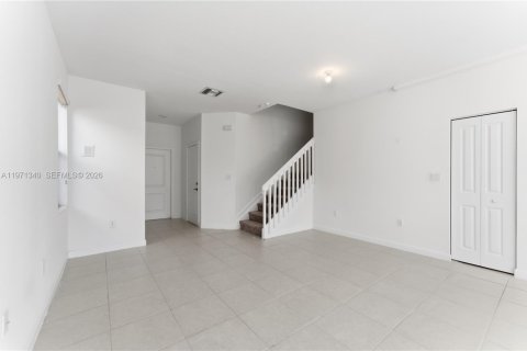 Villa ou maison à louer à Miami, Floride: 3 chambres, 140.65 m2 № 2042241 - photo 5