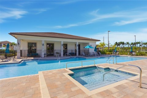 Villa ou maison à louer à Miami, Floride: 3 chambres, 140.65 m2 № 2042241 - photo 15