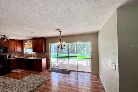 Villa ou maison à vendre à Port Charlotte, Floride: 3 chambres, 139.17 m2 № 2399518 - photo 5