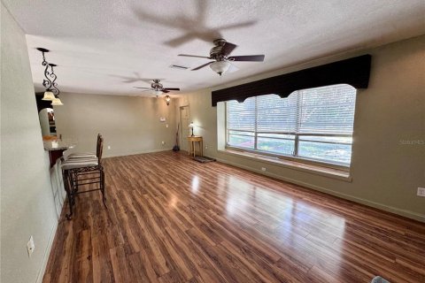 Villa ou maison à vendre à Port Charlotte, Floride: 3 chambres, 139.17 m2 № 2399518 - photo 4
