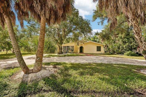 Villa ou maison à vendre à Port Charlotte, Floride: 3 chambres, 139.17 m2 № 2399518 - photo 29