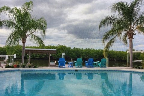Casa en alquiler en New Smyrna Beach, Florida, 3 dormitorios, 191.75 m2 № 917496 - foto 2