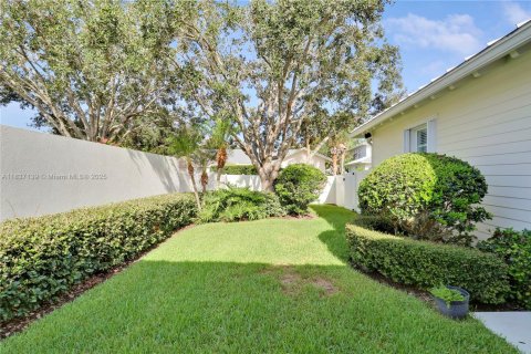 Townhouse in Jupiter, Florida 3 bedrooms, 178.37 sq.m. № 1823497 - photo 27