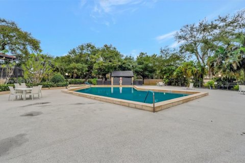 Condo in Miami, Florida, 2 bedrooms  № 1490882 - photo 30