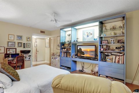 Condo in Miami, Florida, 2 bedrooms  № 1490882 - photo 20