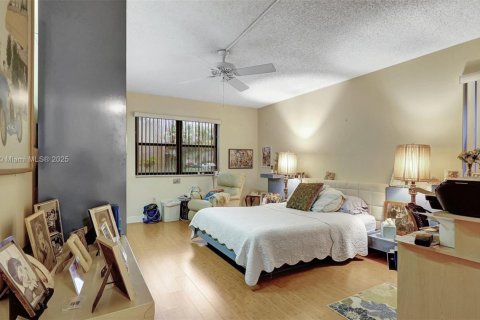 Condo in Miami, Florida, 2 bedrooms  № 1490882 - photo 18