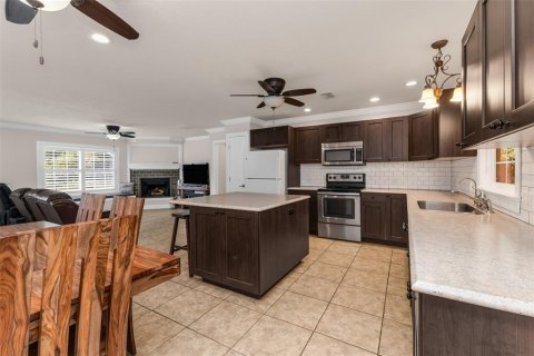 House in Port Charlotte, Florida 3 bedrooms, 129.13 sq.m. № 2391095 - photo 12