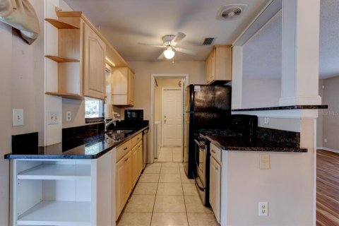House in Deltona, Florida 2 bedrooms, 85.47 sq.m. № 1652230 - photo 8