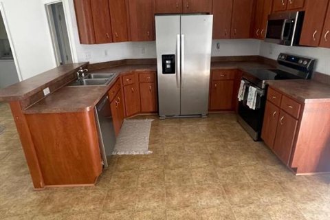 House in Bushnell, Florida 3 bedrooms, 111.3 sq.m. № 1652059 - photo 6